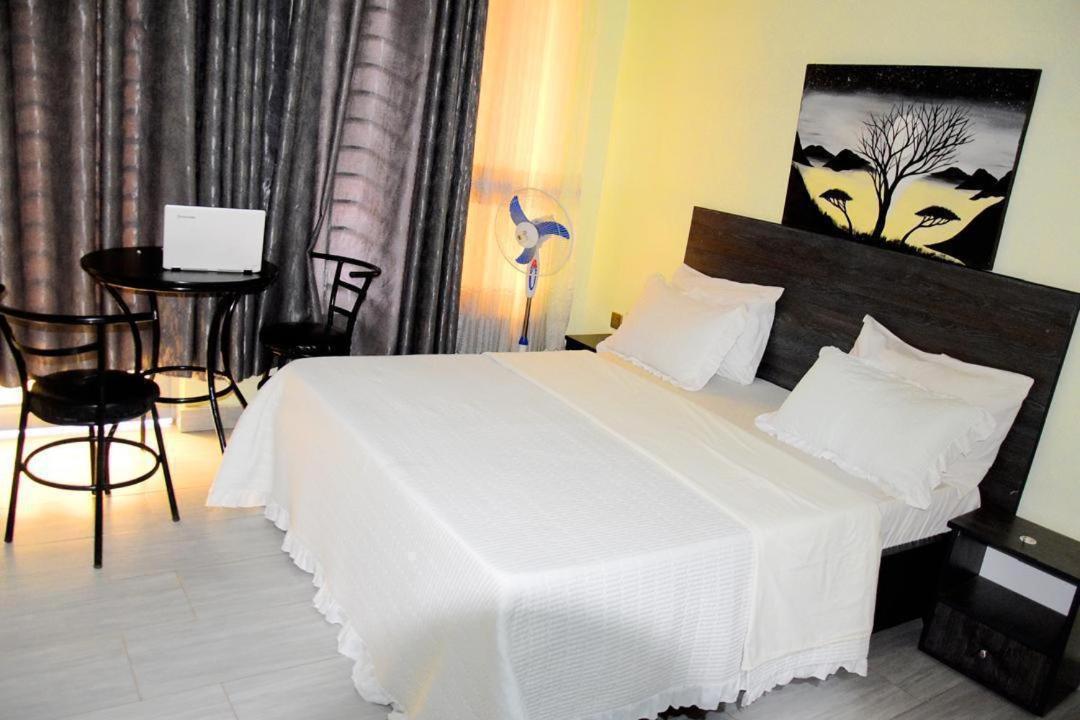 Stella Residence And Cuisine Kigali Bagian luar foto